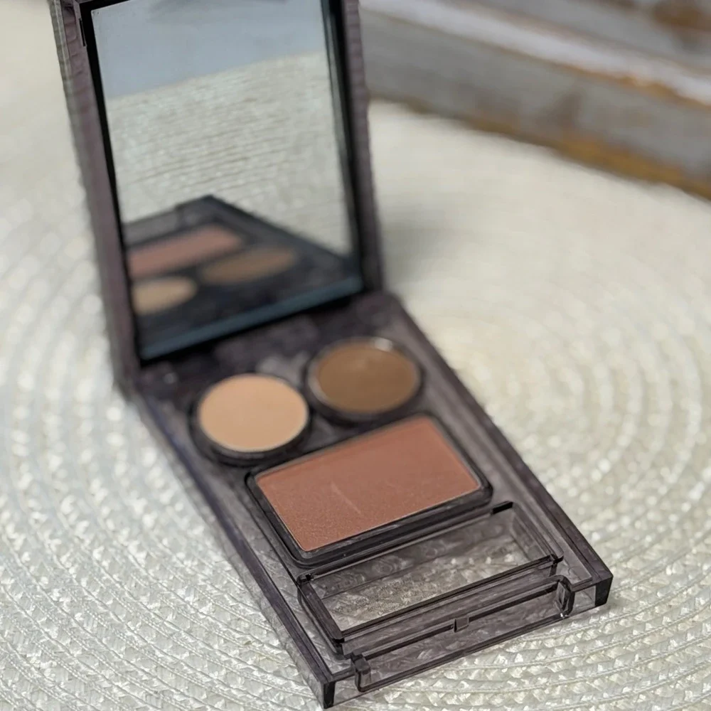 Elizabeth Arden Eyeshadow Duo Wheat Teak Sunblush Cheekcolor Palette